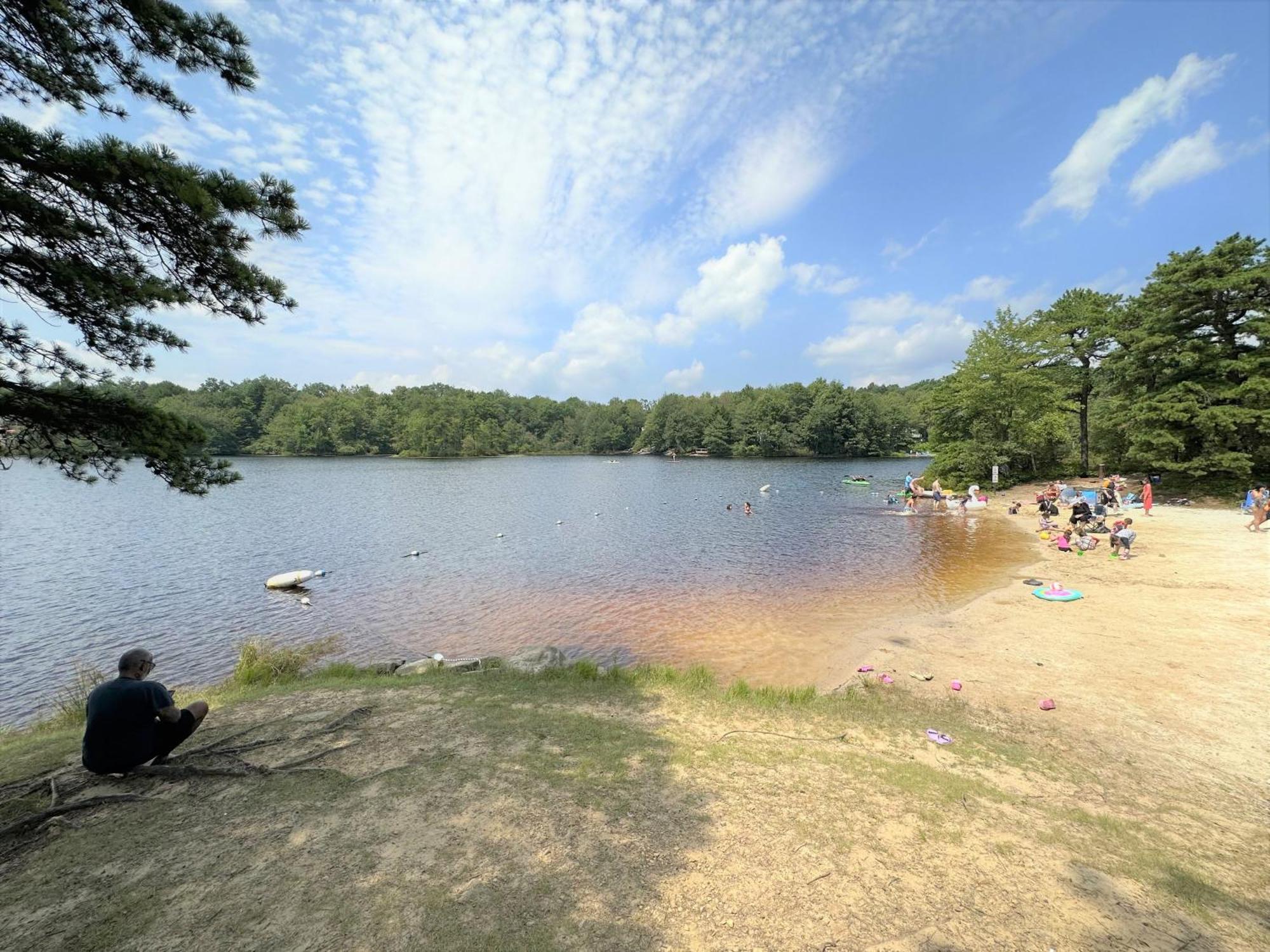 Wow!! Ultimate Pocono Retreat, Hot Tub, Game Room, Deck, Lakes, Skiing, Pools Long Pond Экстерьер фото
