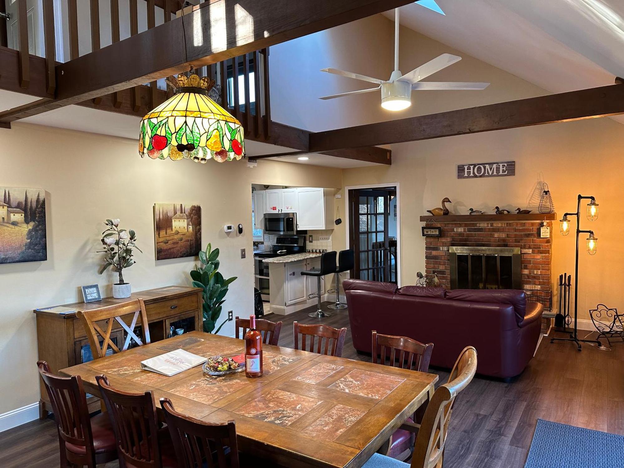 Wow!! Ultimate Pocono Retreat, Hot Tub, Game Room, Deck, Lakes, Skiing, Pools Long Pond Экстерьер фото